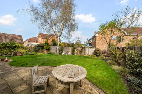 Rear Garden Photo 2