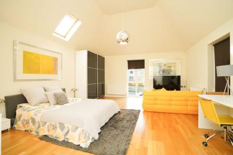 5 bed, 4 bath Detached in Sheffield - Photo 16