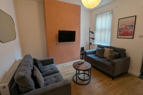 3 Bed - Fingland Road, Wavertree, L15 photo 4