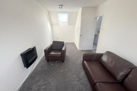 Stanshaws Close, Bradley Stoke, BS32 photo 3