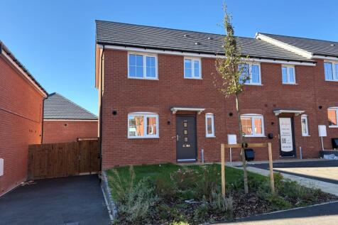 2-bed terraced on Perranporth Drive, Mansfield, NG18 4TZ, £1,295/mo