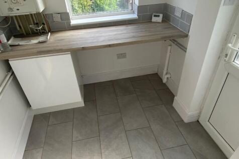 Victoria Street, Willenhall WV13 photo 5