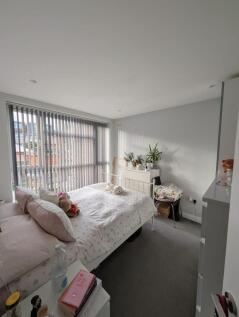 30B Milford Gardens Bedroom.jpg
