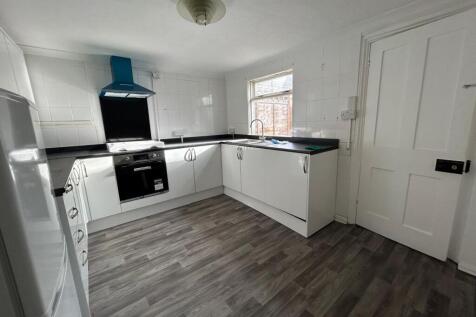 Castle Road, Chatham, Kent, ME4 photo 4