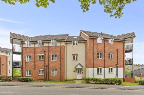 6 Moonstone Court, Dashwood Ave, HP12 3FG-13.jpg