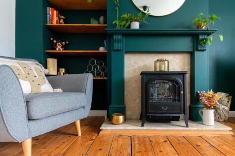 3B8RBR - Living Room A.jpg