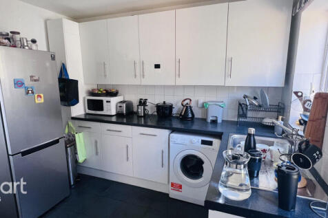 Laughton Road, NORTHOLT photo 5