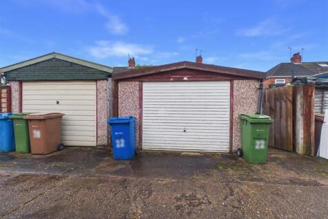 CAM05451G0-PR0100-STILL014.jpg