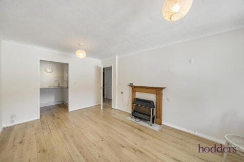 dc930454-7f4c-4ca...