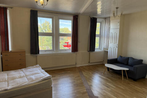Studio to rent North End Road, London NW11
