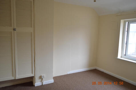 Vincent Road , Dagenham, Essex, RM9 photo 5