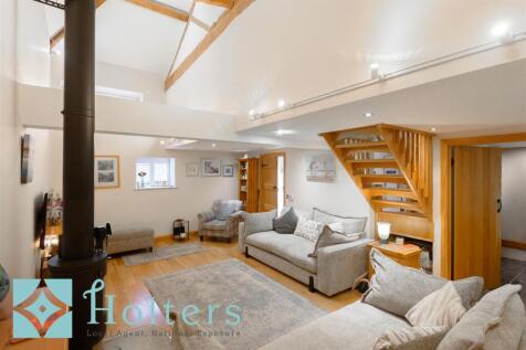 3 Luston Court Barns, Luston-05.jpg