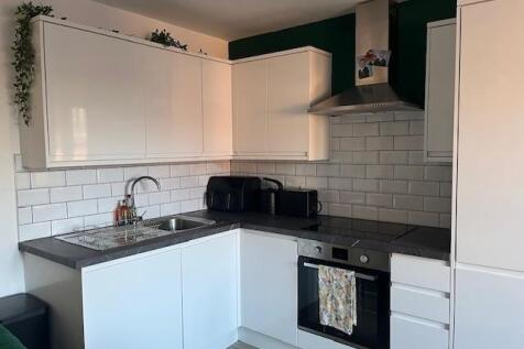 32 Manor Gardens photo 9.jpg