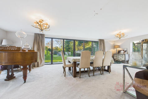 Lounge and Dining Space