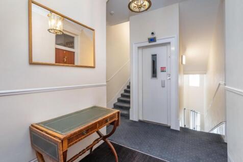 Hall &amp; Lift