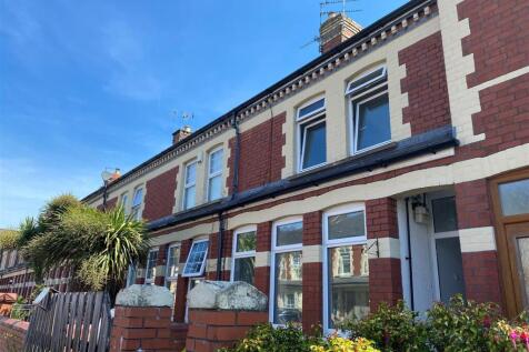 60 Kinglsnad Crescent - front.jpg