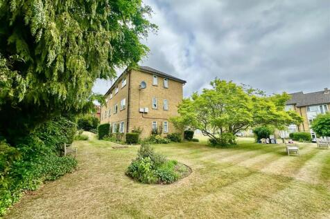 Farnham, GU9 - property photo