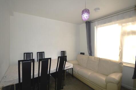 Belmont Circle,Kenton Lane, Harrow photo 5