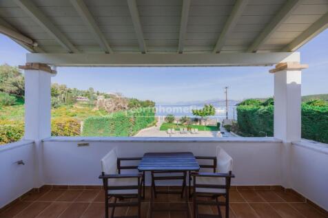 Covered front terrace