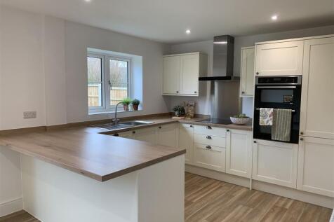 kitchen area.jpg