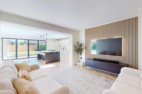 10-Cookridge-Ave-05272025_112128