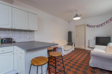 Angus Street 79-3.jpg