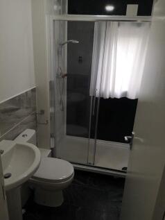 chase-road-kt19-8tl-928153