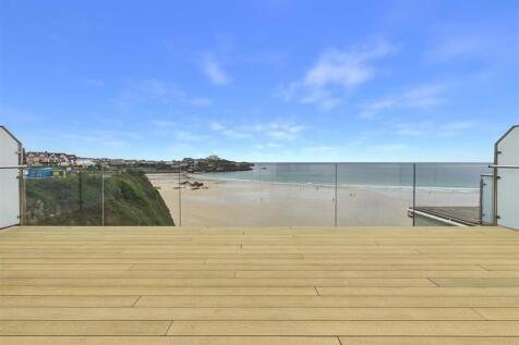 First Floor Flat, 12a Cliff Road Balcony