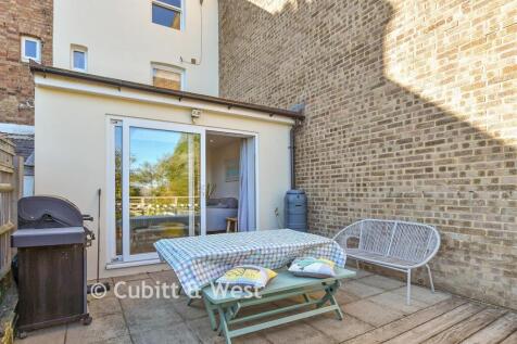Patio / Decking