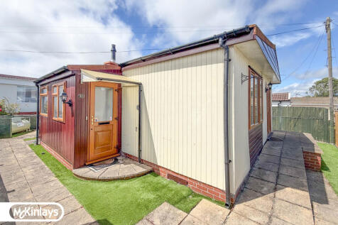 2 Bedroom Park Home for Sale