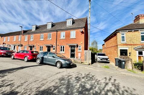 Wellingborough, NN9 - property photo