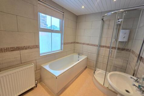 26 Greenfield Road, Scarborough photo 4