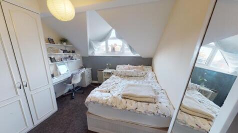 Ebberston Terrace, Hyde Park, Leeds photo 2