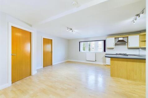 Brampton Court, Old Road, Chesterfield photo 5