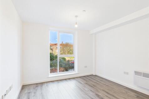 Aigburth Road, Liverpool, Merseyside, L17 photo 2