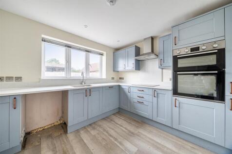 Fitted kitchen