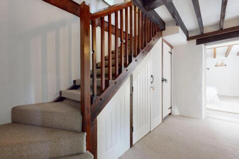 LOWER GROUND FLOOR CENTRAL HALL