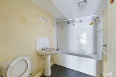 Flat 2 Bathroom