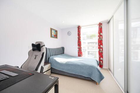 2 bed, 2 bath Flat in oxford - Photo 6