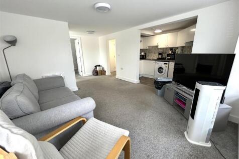 Knightswick Road, Canvey Island photo 3