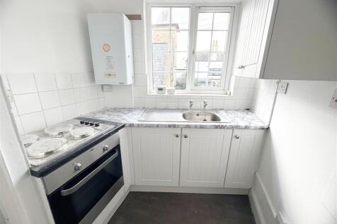 Sedlescombe Road North, St. Leonards-On-Sea photo 2