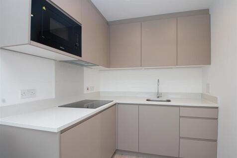 208sta_2.jpg
