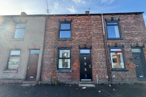 2 bed terraced house for sale Atherton Road, Hind
