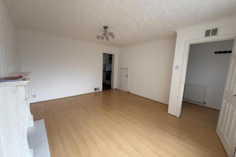 Gloucester Close,Woolston photo 3