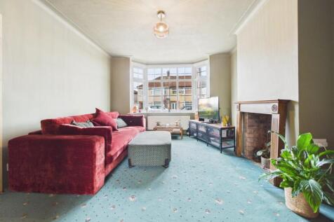 CAM01530G0-PR0401-STILL013.jpg