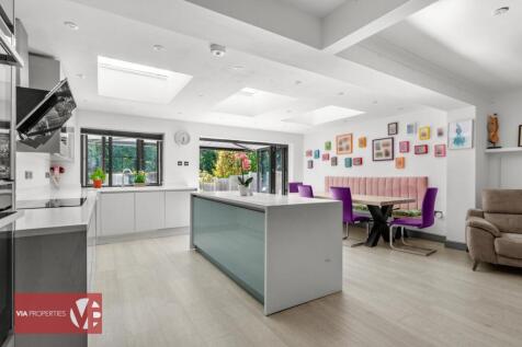 The Cherries St Leonards Road Nazeing Nazeing EN9 2HJ via proper