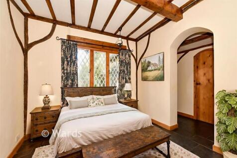 Bedroom 1 (Farmhouse Style)