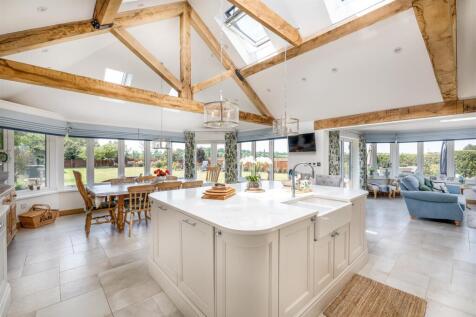260703 - 70 Ravensden Road, Renhold - 06.jpg