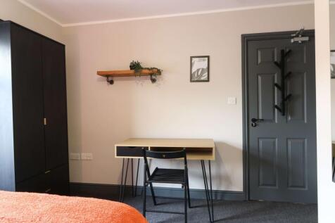 Ridgeway House Room 5 3.JPG
