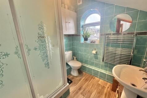 Ensuite 1.jpeg